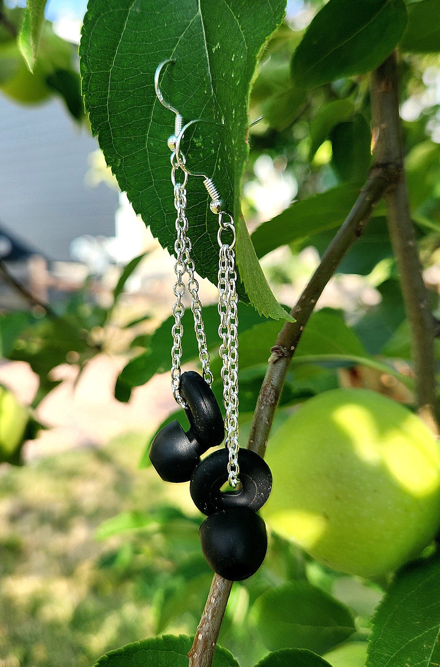 Loop Earplug Earrings - Black