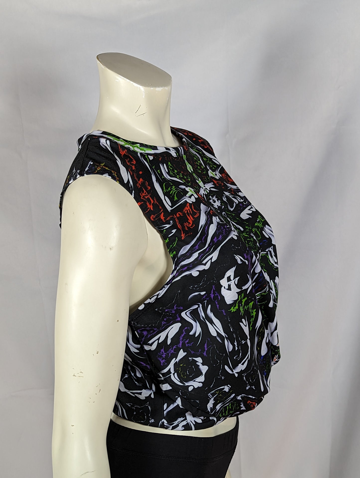 Twist Front Cropped Tops