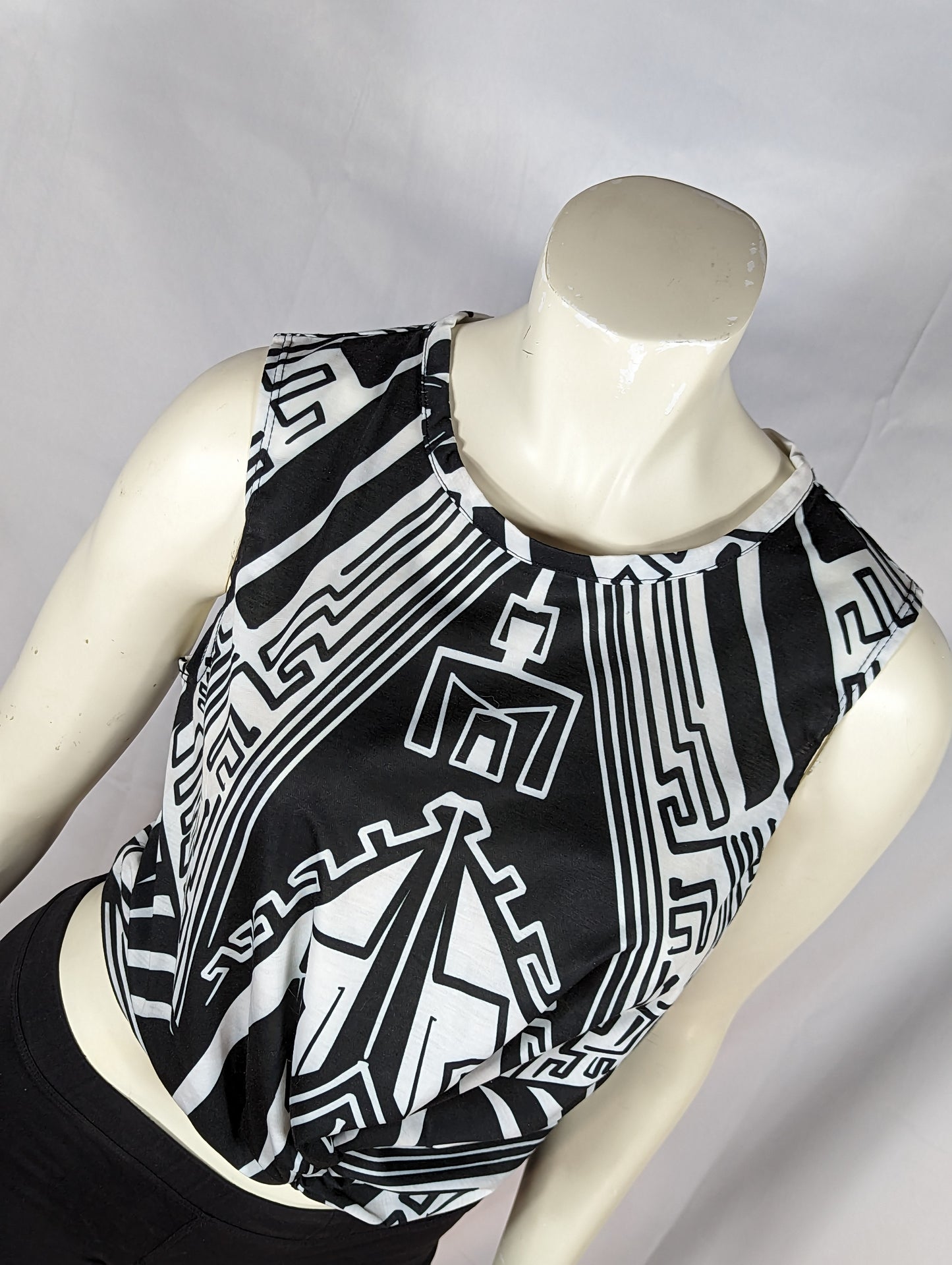 Twist Front Cropped Tops