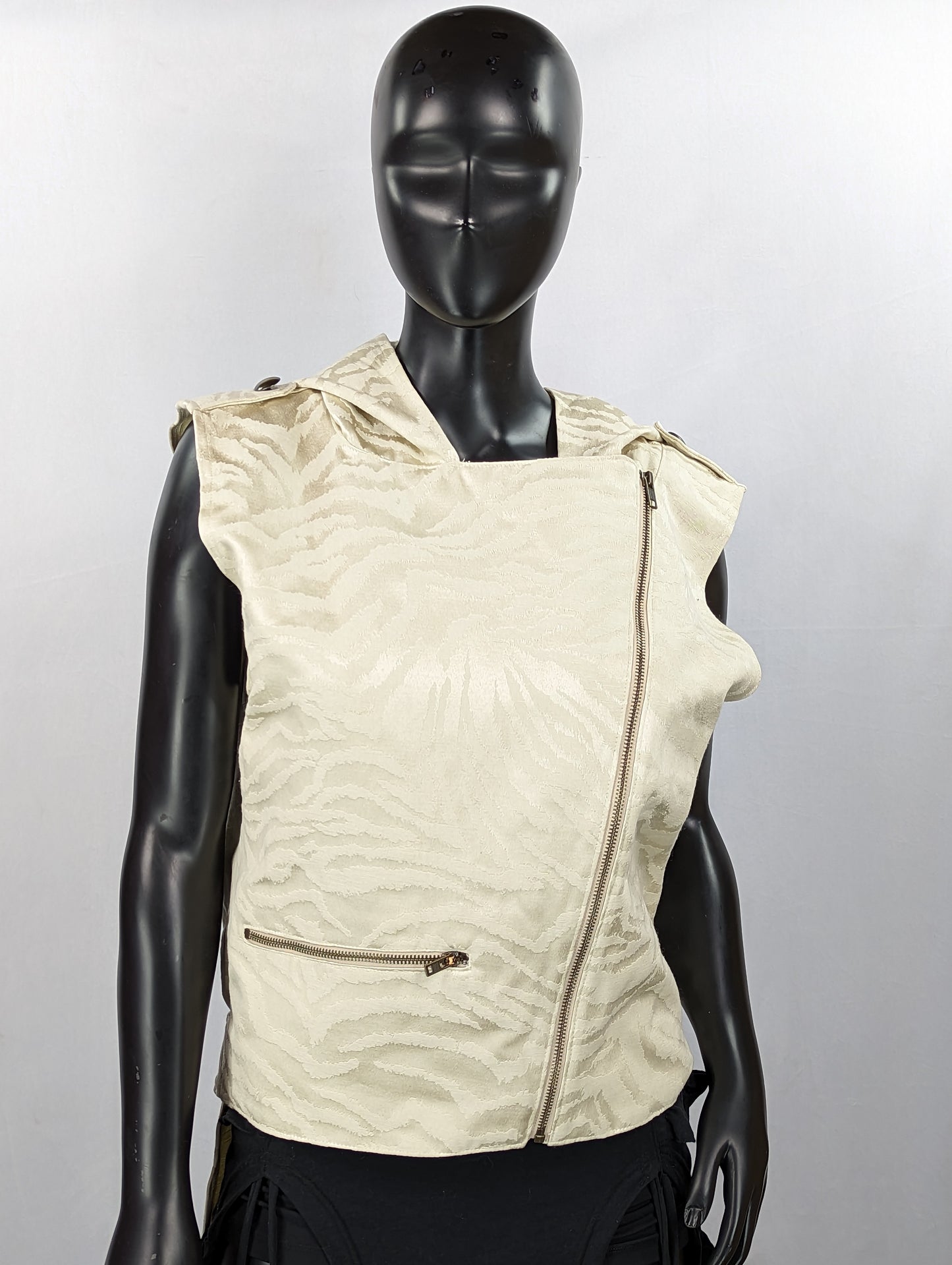 Hooded Tailed Festi-Vest