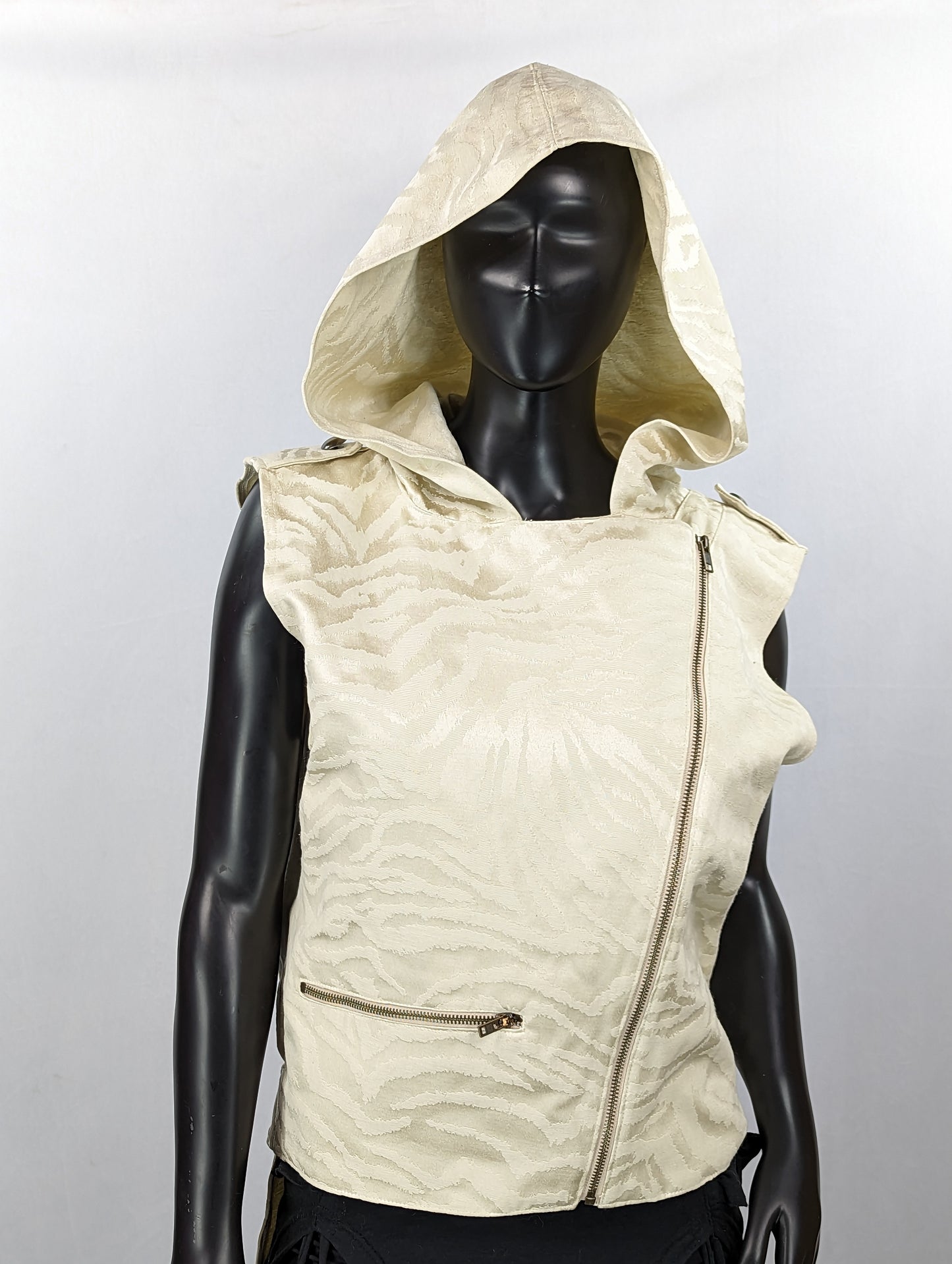 Hooded Tailed Festi-Vest