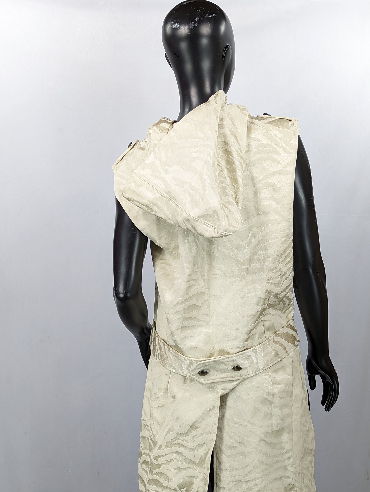 Hooded Tailed Festi-Vest