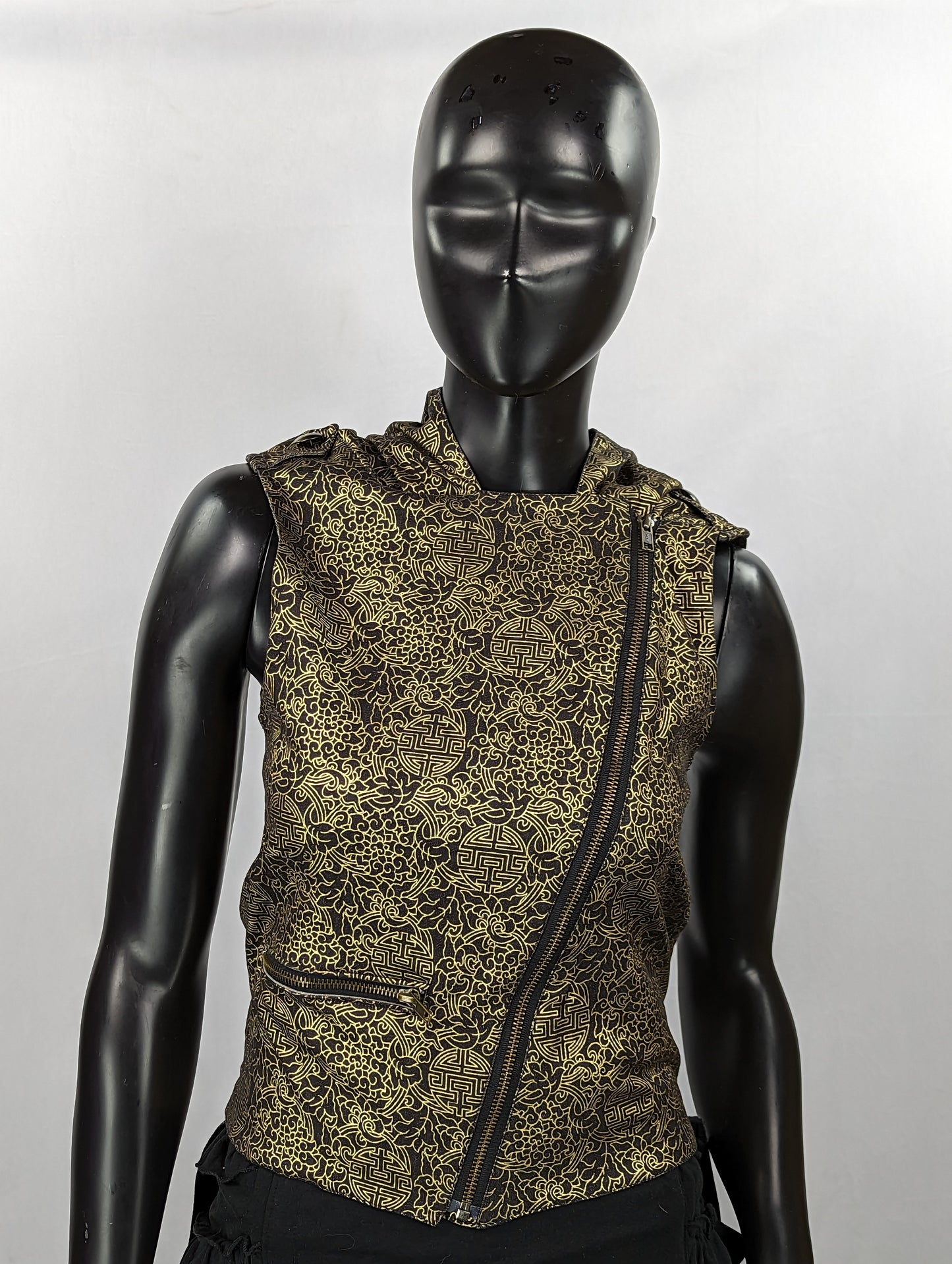 Hooded Tailed Festi-Vest