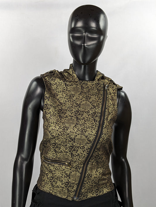 Hooded Tailed Festi-Vest