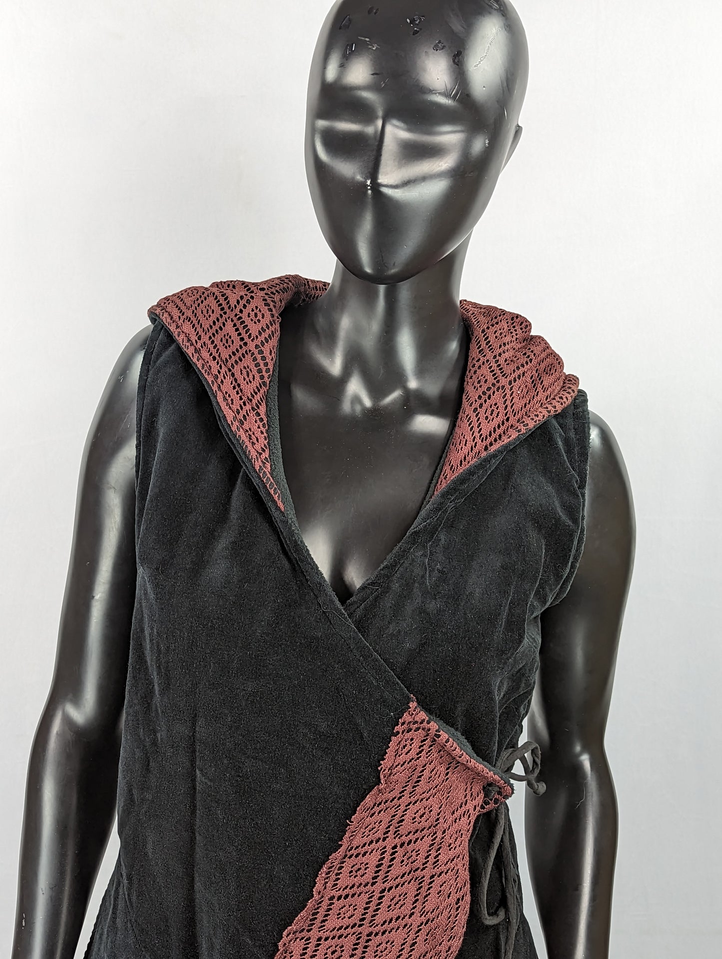 BW Laced Hooded Vest