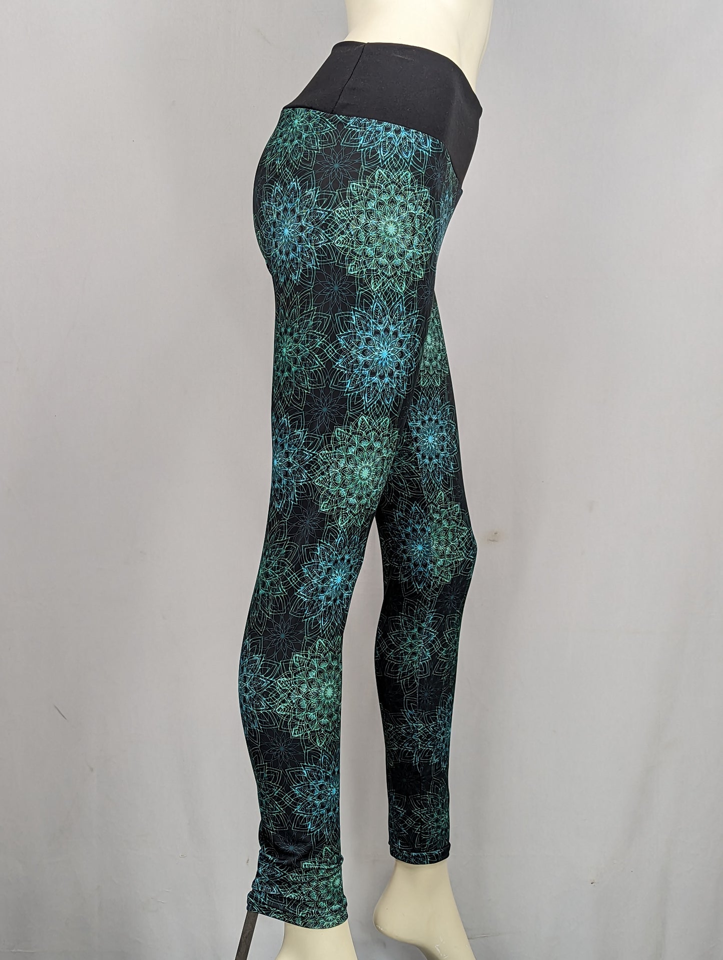 Black and Blue Mandala Leggings