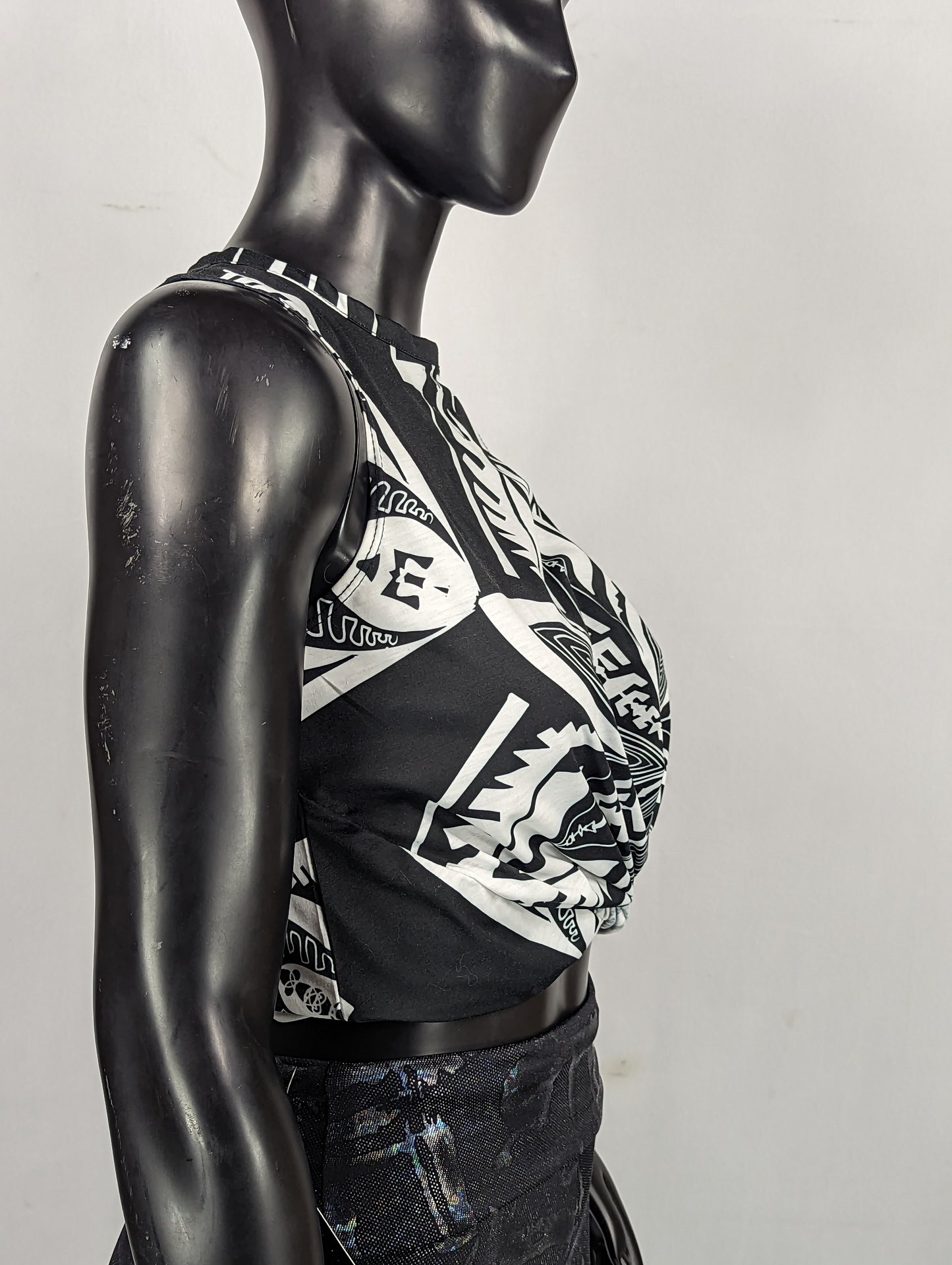 Twist Front Cropped Tops