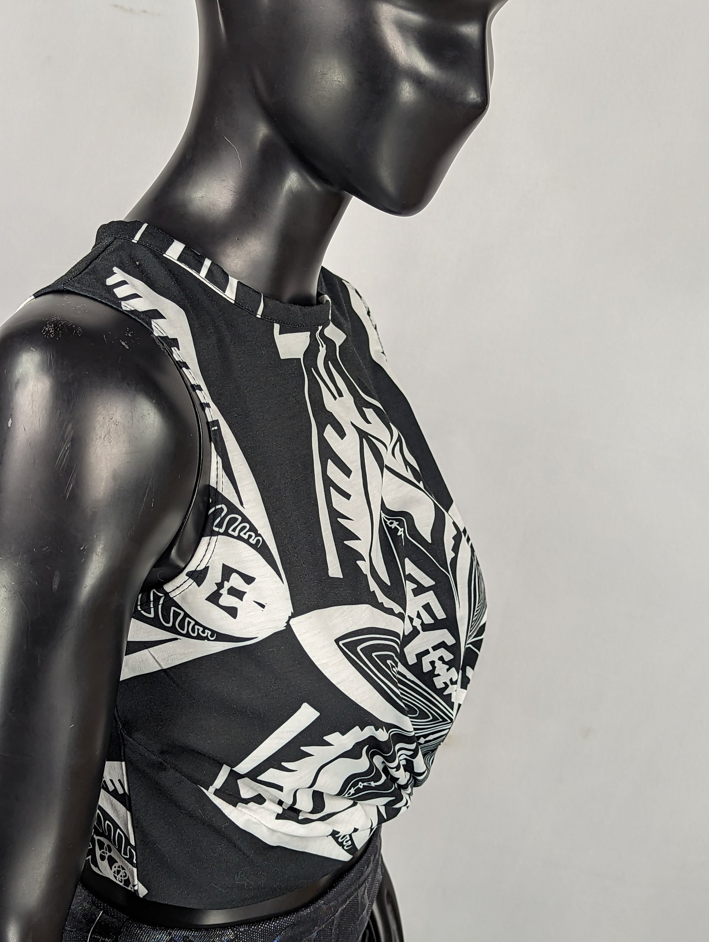 Twist Front Cropped Tops