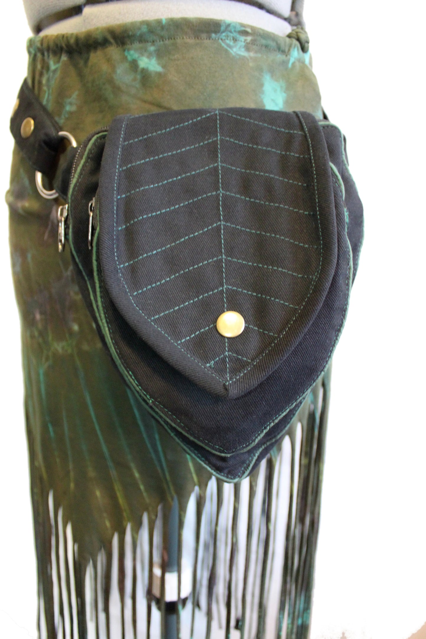 Belt: Leaf Teardrop Pouch [ABO-303B]