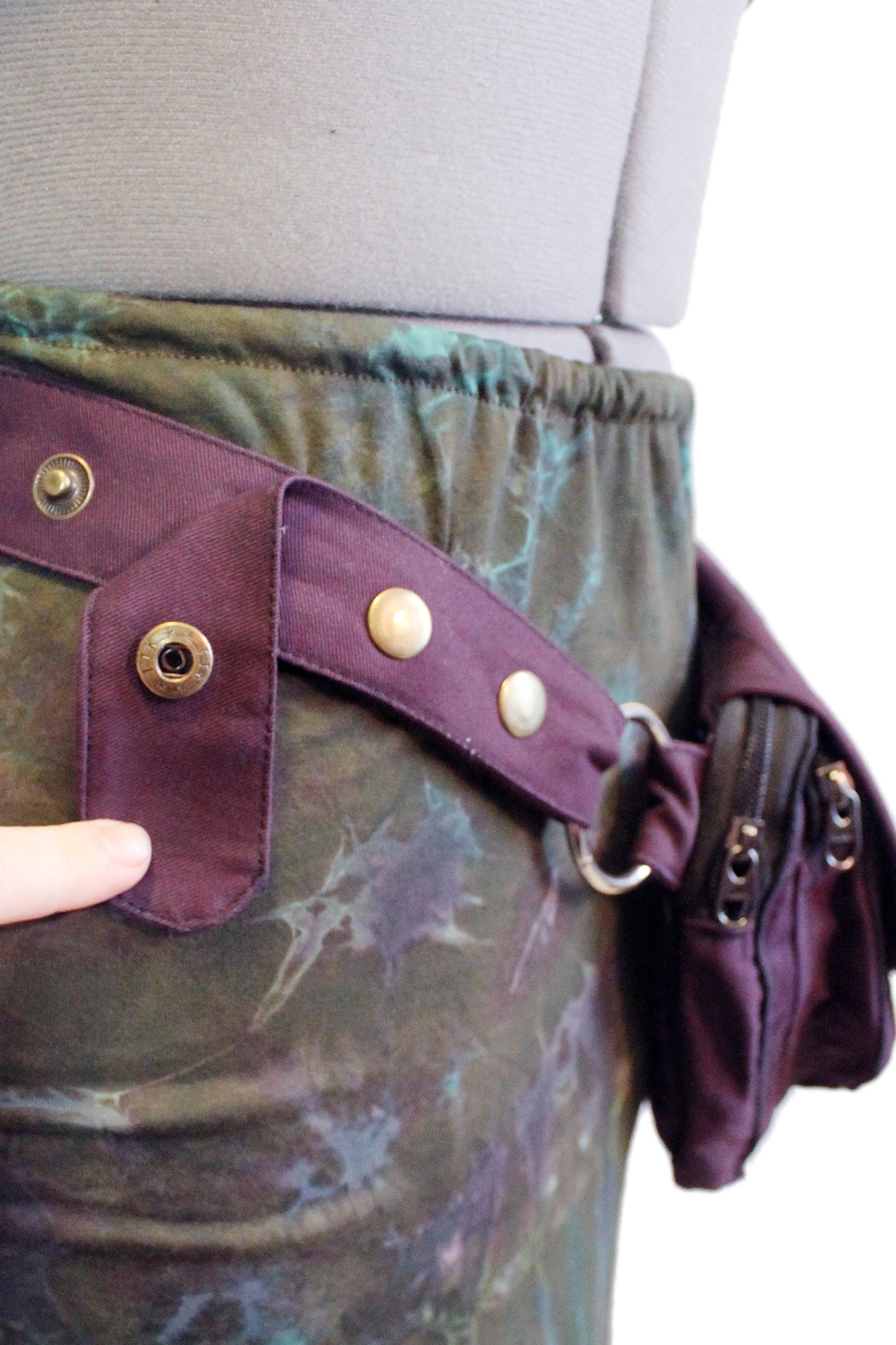 Belt: Leaf Teardrop Pouch [ABO-303B]