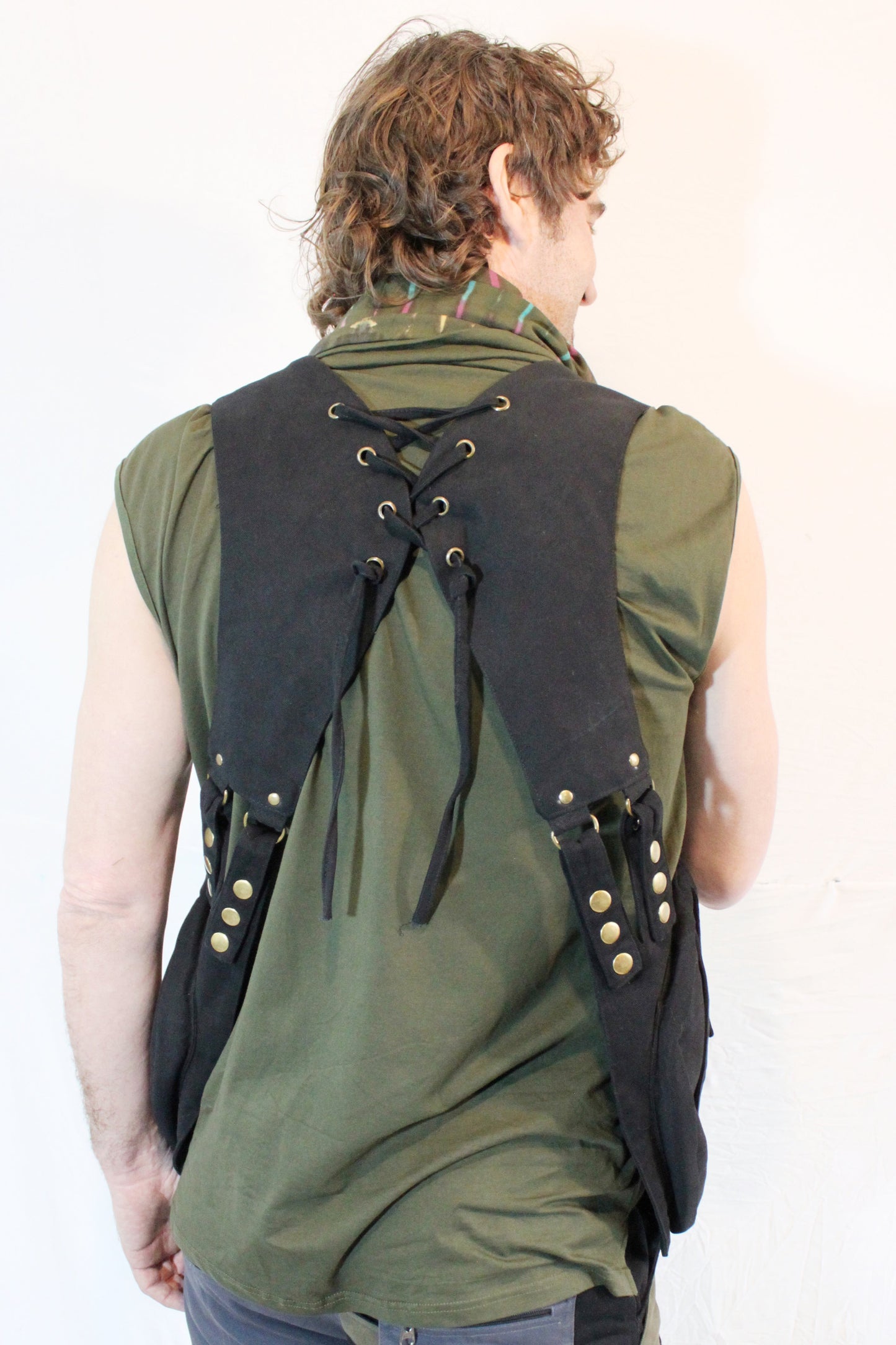 Holster: Dragon Scales Pocket Vest [ABO-604]