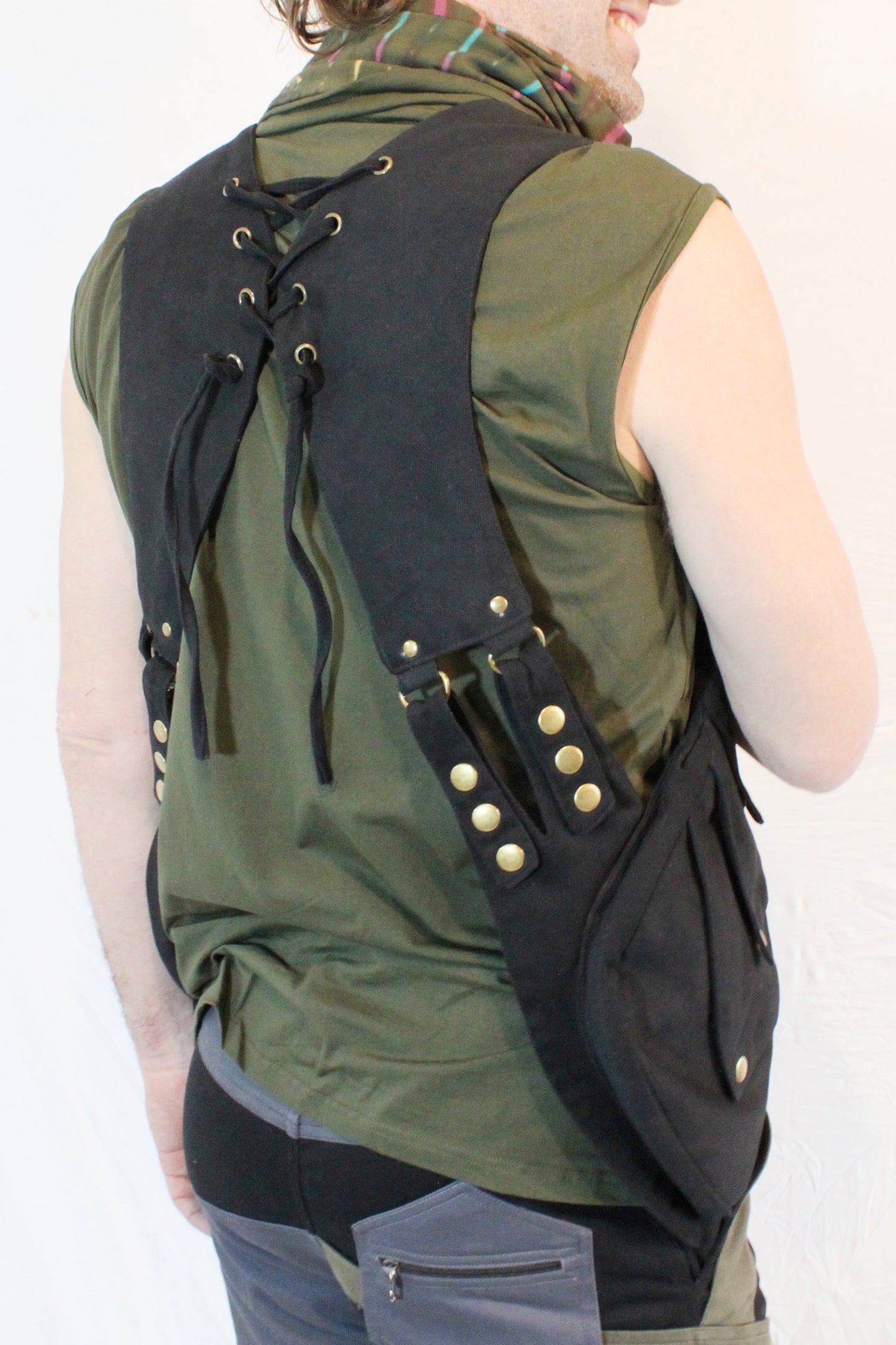 Holster: Dragon Scales Pocket Vest [ABO-604]