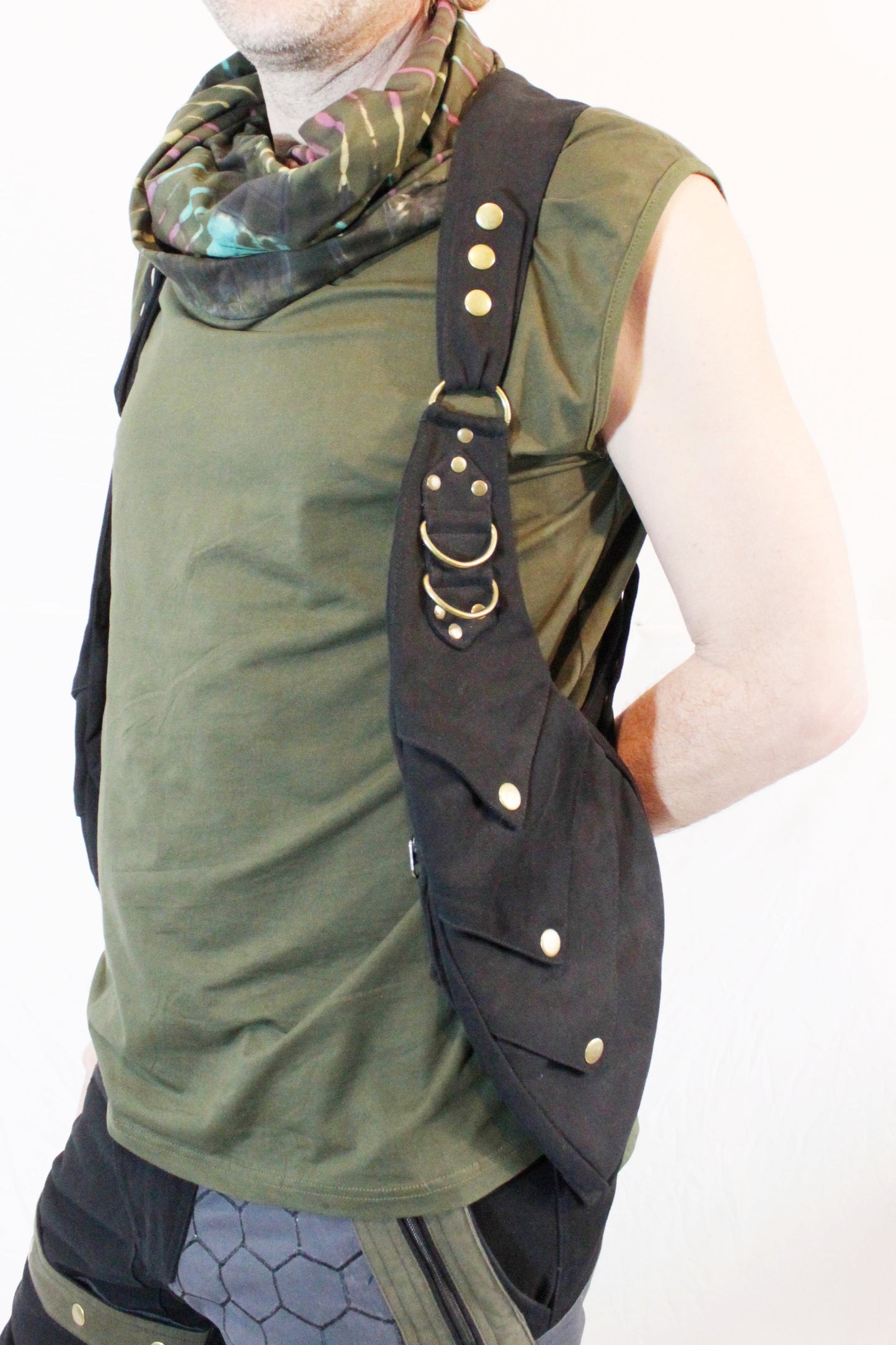 Holster: Dragon Scales Pocket Vest [ABO-604]